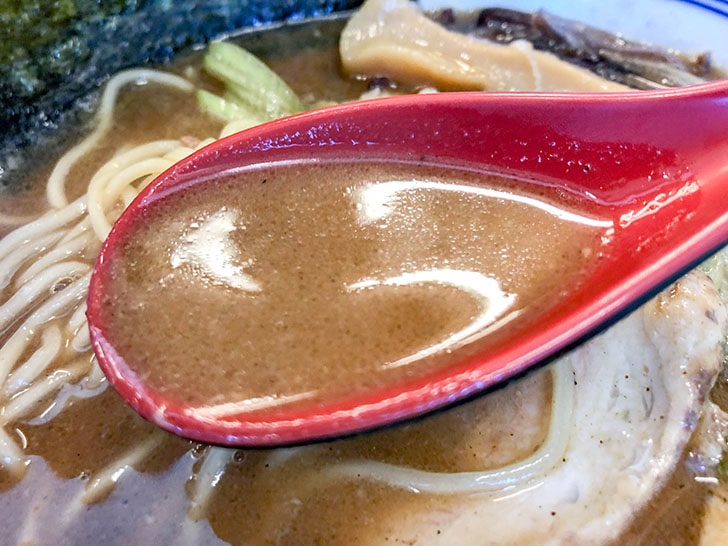 一世風靡(いっせいふうび)の魚介スープ