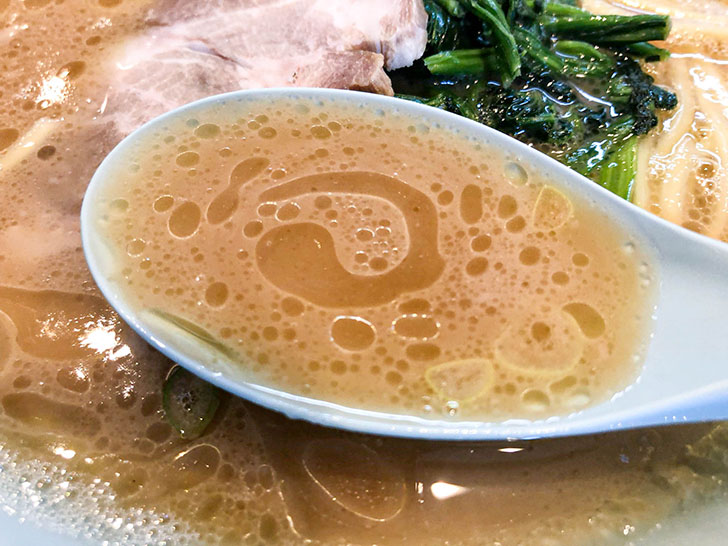 横濱家系らーめん 海誠家(かいせいや) 豚骨醤油スープ