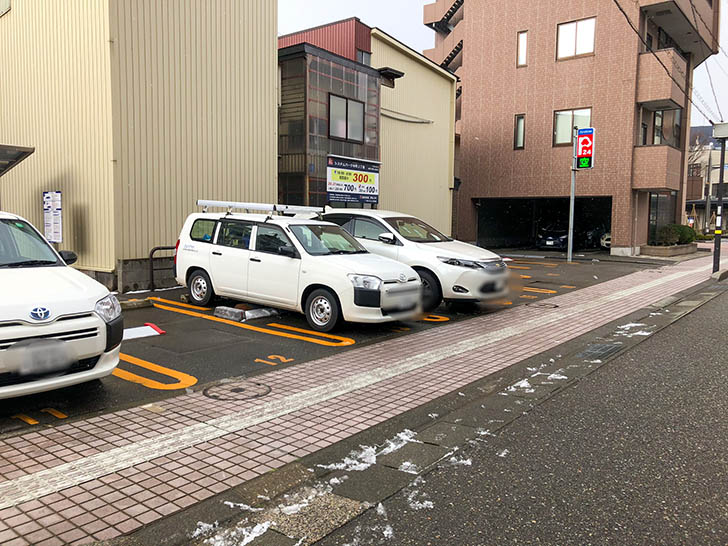 おでん懐石 金澤かが美 駐車場