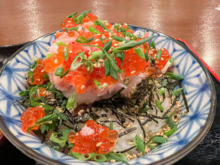 海鮮丼ひかりや 海鮮まるひ丼 松9