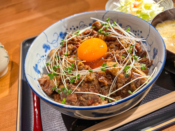 焼肉 喜緑 牛すじ丼